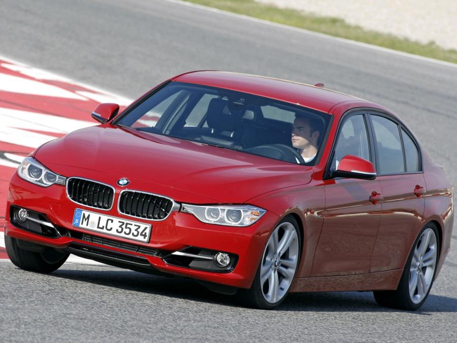 BMW 328i Sedan Sport Line 2012 года  (фото 7 из 16)